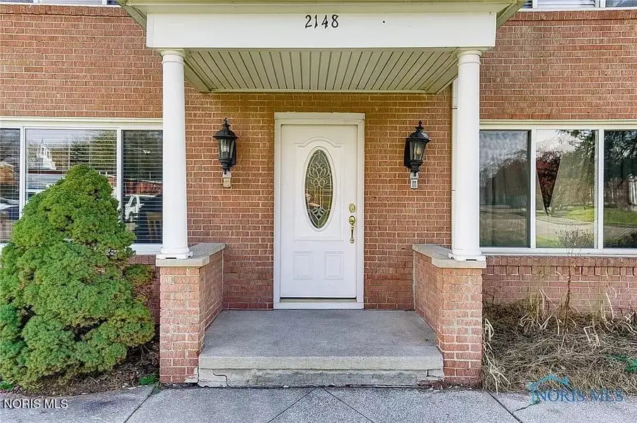 2148 Richards Road #Apt 6, Ottawa Hills, OH 43606 - #2