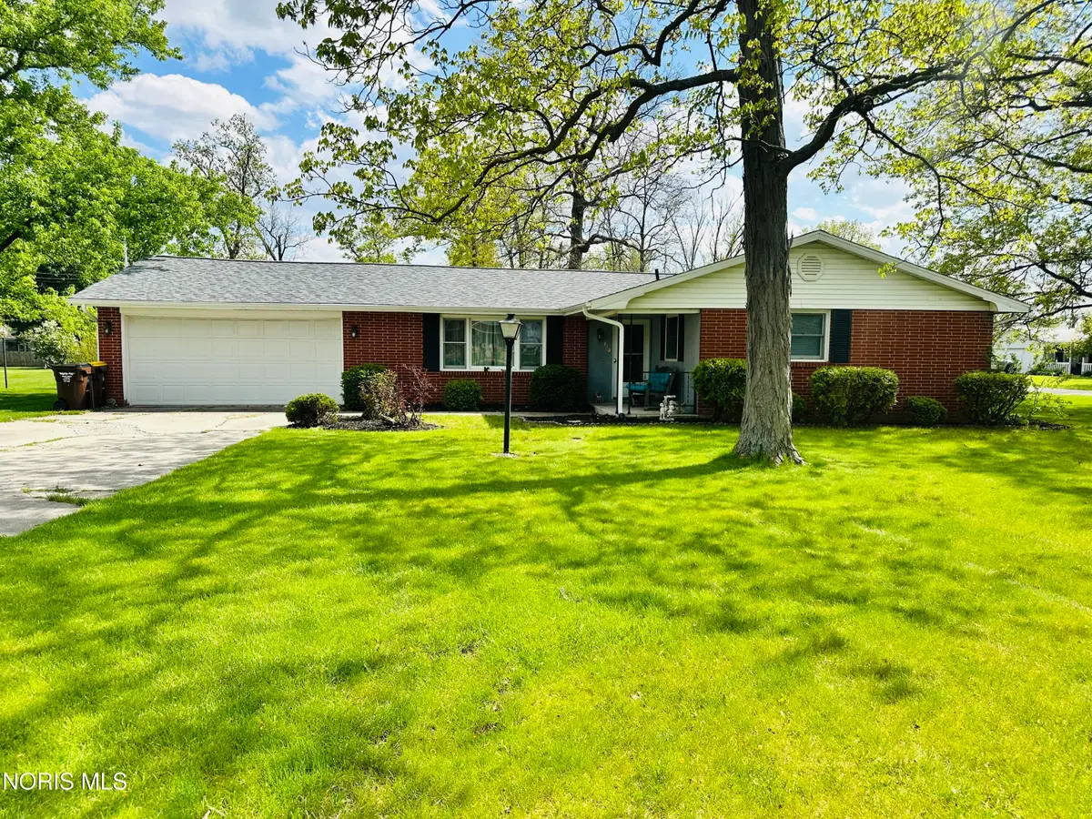 110 Elmwood Drive, Sherwood, OH 43556 - #1