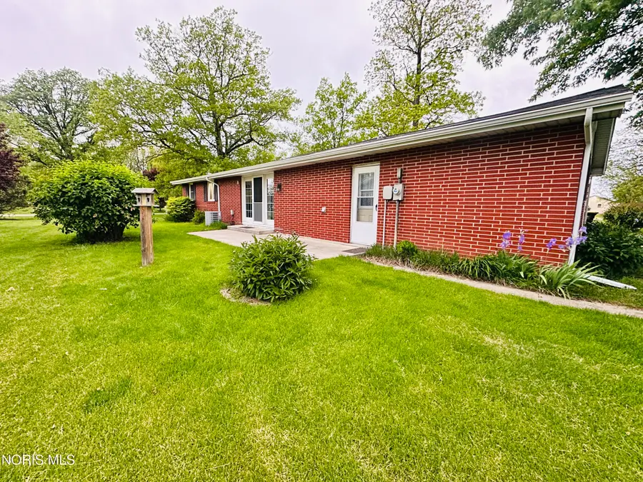 110 Elmwood Drive, Sherwood, OH 43556 - #3