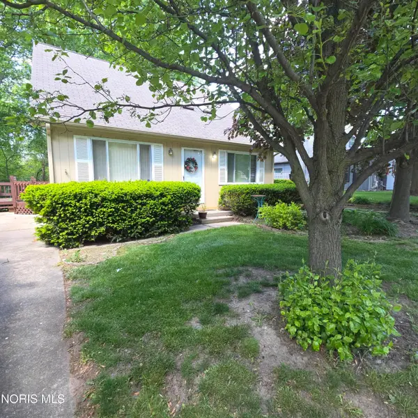 1120 Clark Street, Holland, OH 43528