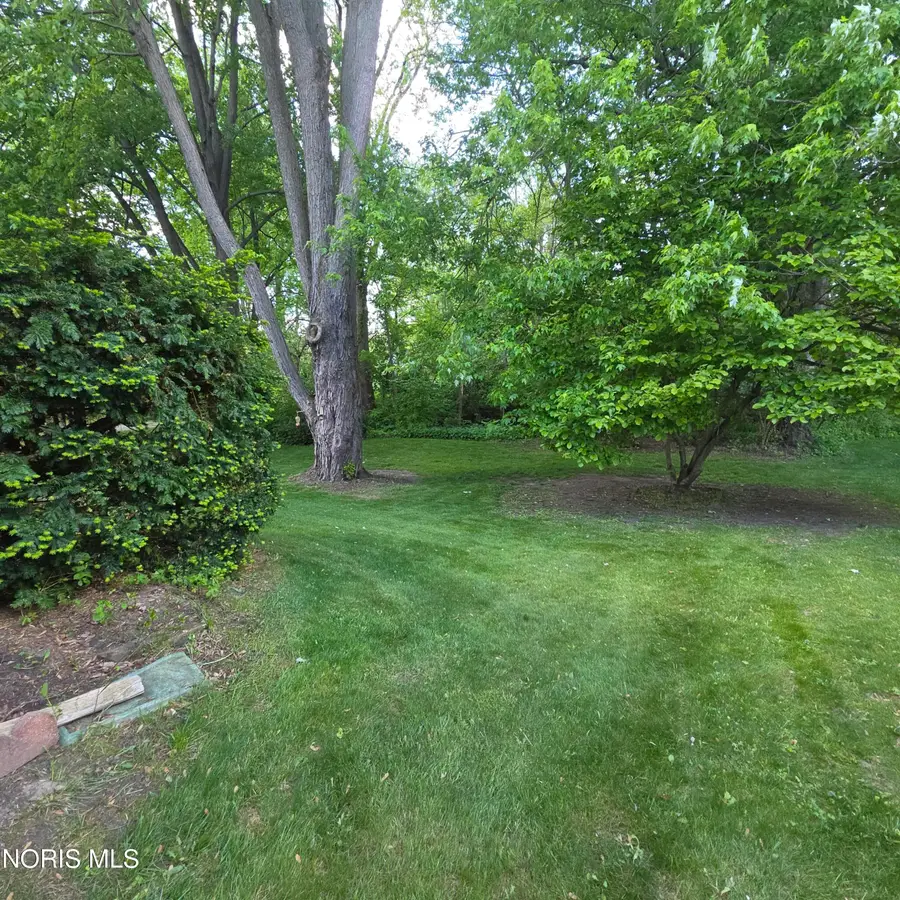 1120 Clark Street, Holland, OH 43528 - #3