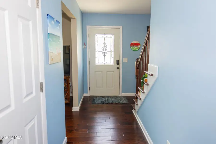 6727 Sue Lane, Maumee, OH 43537 - #2