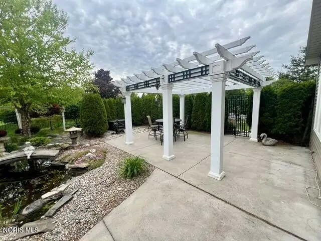 3935 Ravine Hollow Court, Maumee, OH 43537 - #3