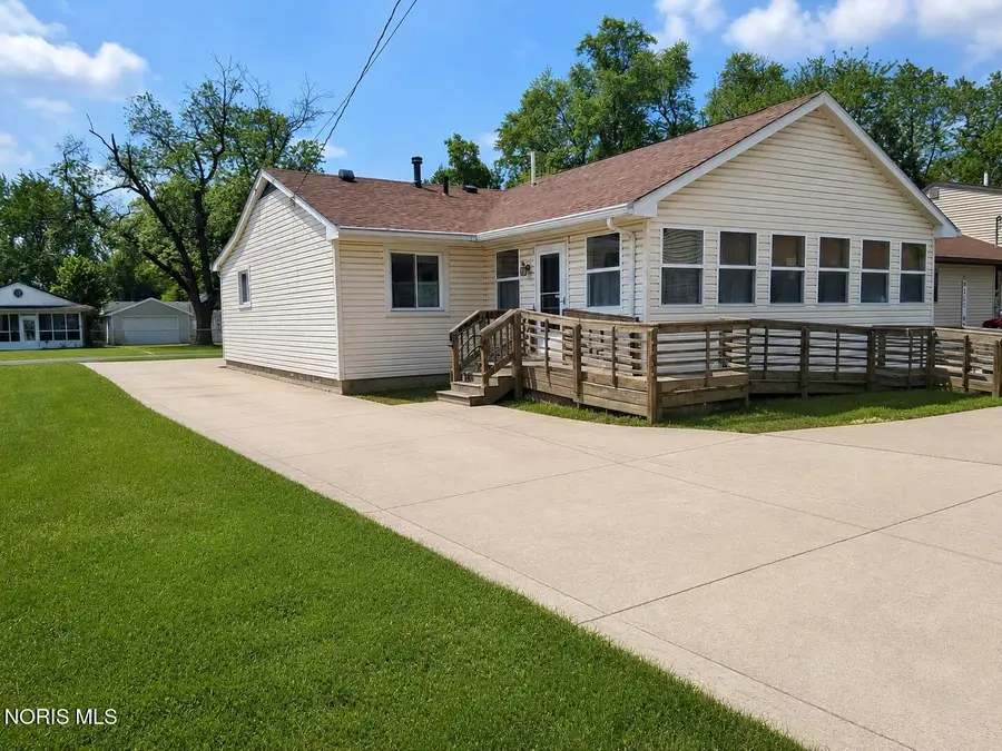 1906 Newport Avenue, Toledo, OH 43613 - #3