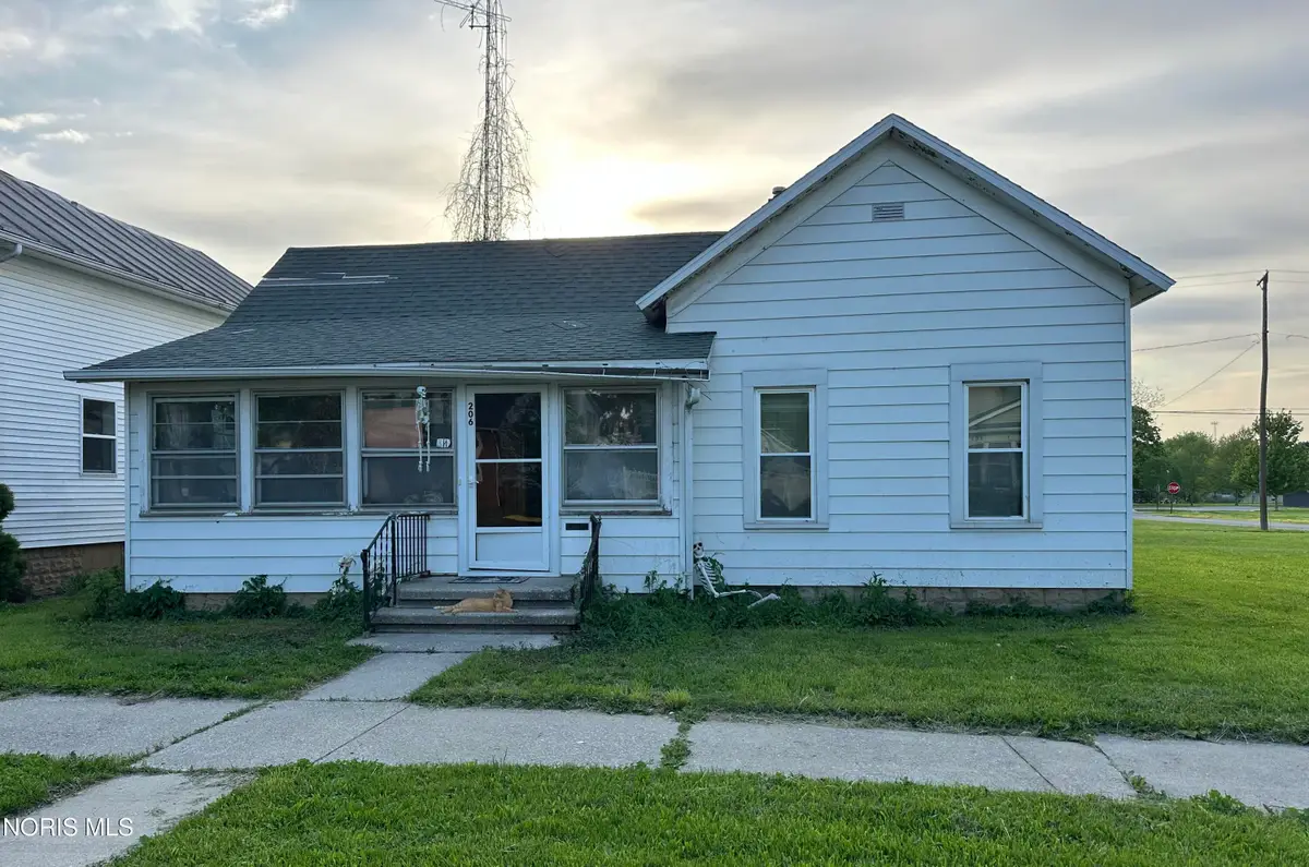 206 Summit Street, Defiance, OH 43512 - #1