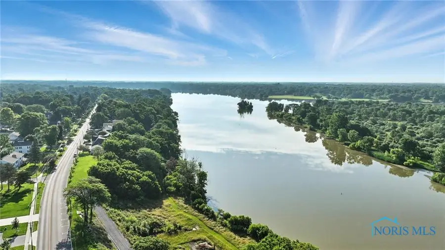 1034 River Road, Maumee, OH 43537 - #2