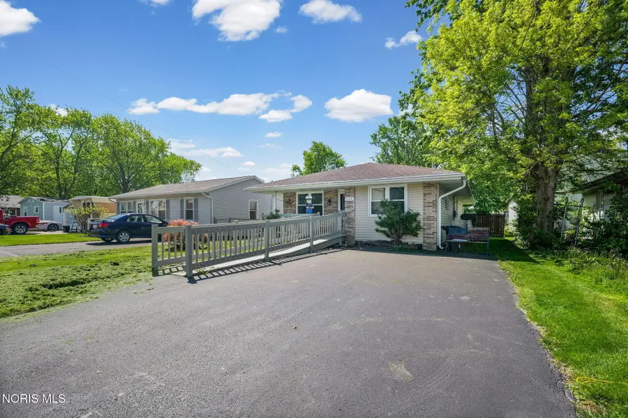 205 E Oliver Street, McComb, OH 45858 - #2