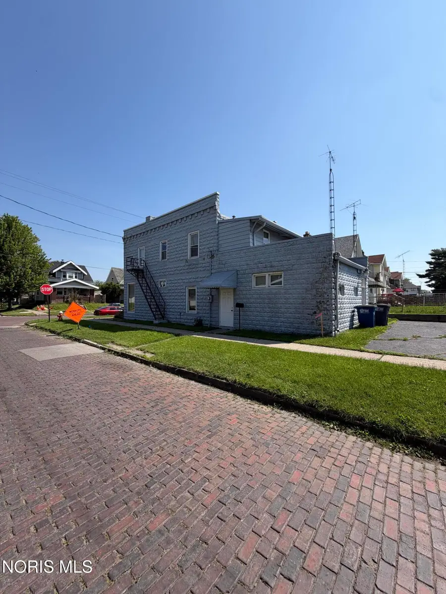 1302 Kelsey Avenue, Toledo, OH 43605 - #3