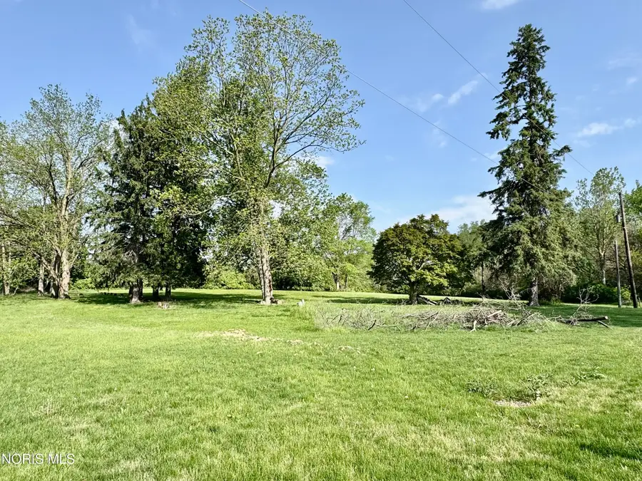 307 S Maple Street, Fayette, OH 43521 - #3