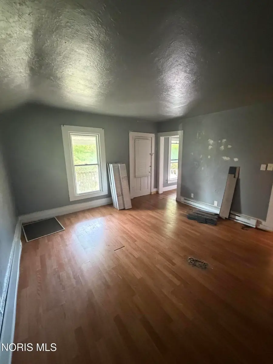 709 Thayer Street, Toledo, OH 43609 - #3