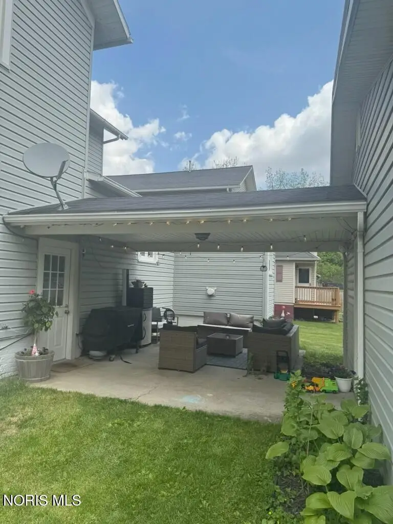 431 W Johnson Street, Upper Sandusky, OH 43351 - #3
