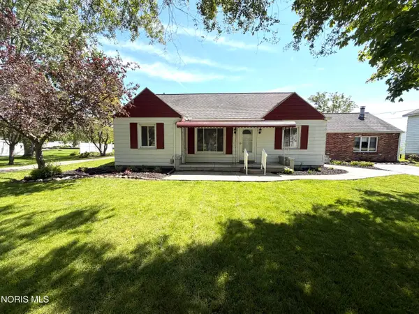 210 School Street, Luckey, OH 43443