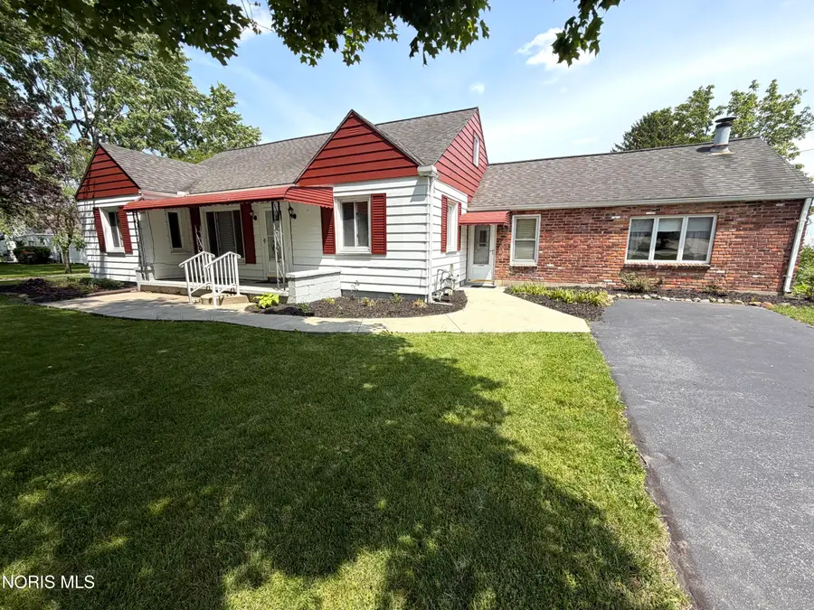 210 School Street, Luckey, OH 43443 - #2