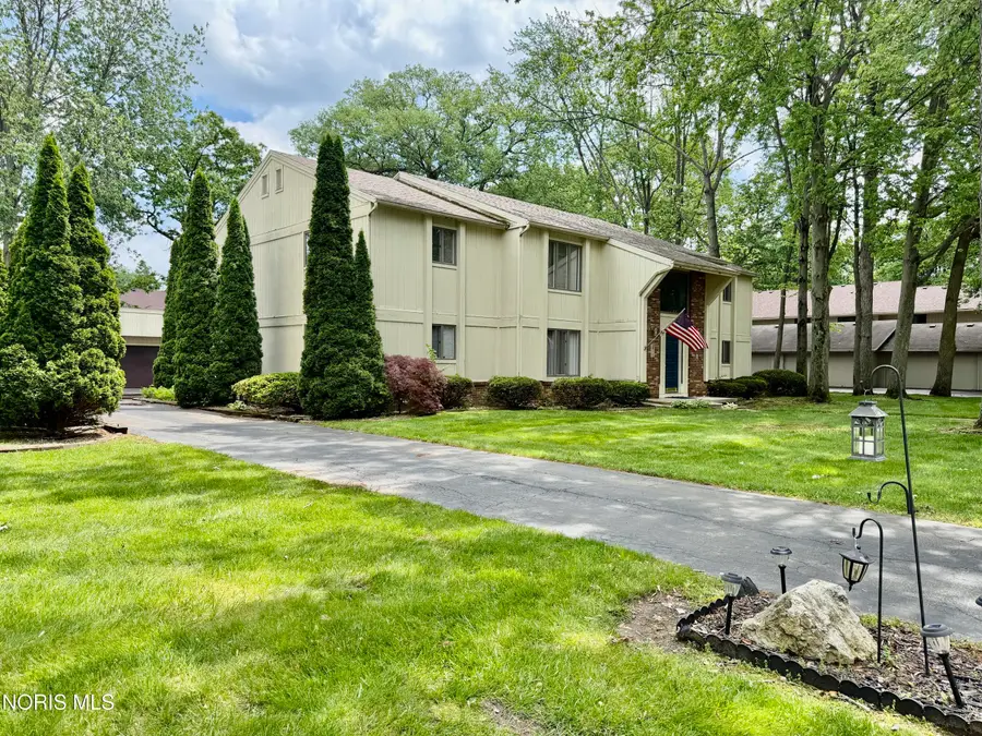 2704 Westcastle Drive #4, Toledo, OH 43615 - #2