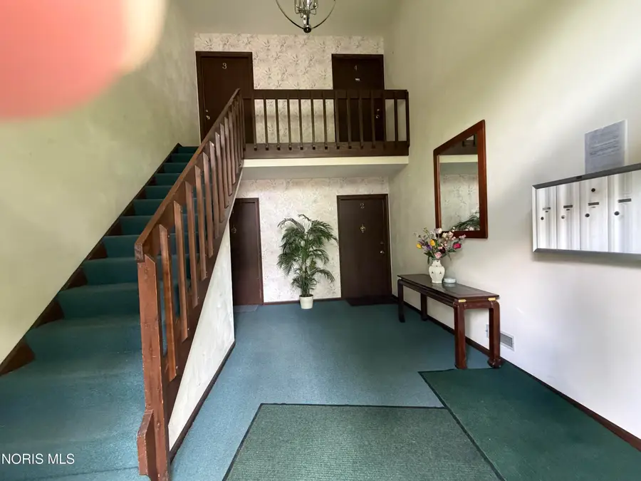 2704 Westcastle Drive #4, Toledo, OH 43615 - #3