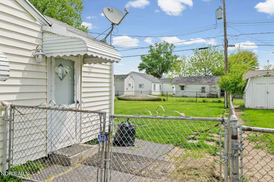 419 Southview Drive, Toledo, OH 43609 - #3