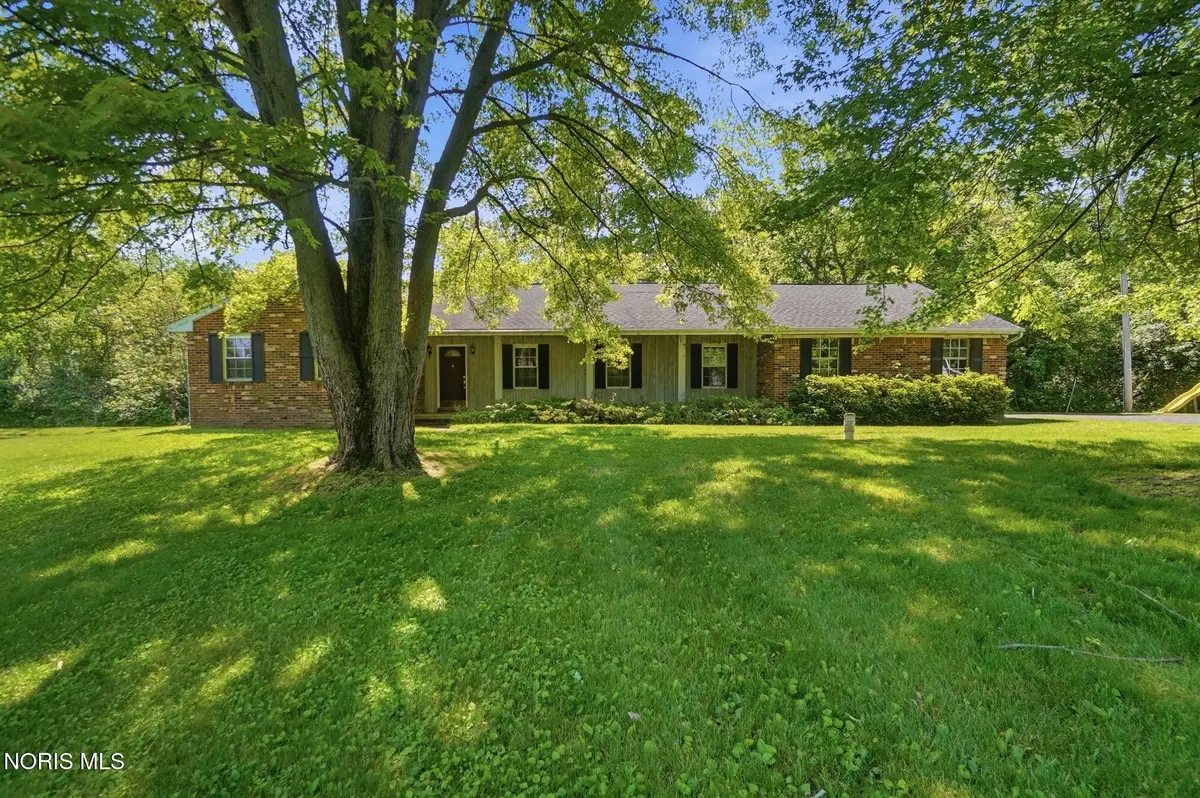 10855 S River Road, Grand Rapids, OH 43522 - #1