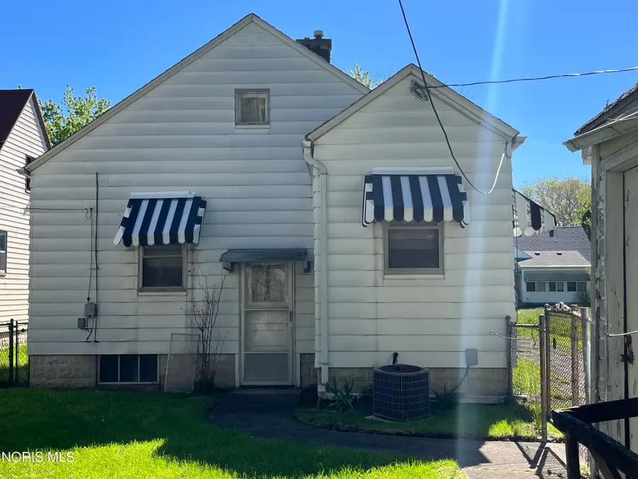 3333 Blackstone Drive, Toledo, OH 43608 - #2