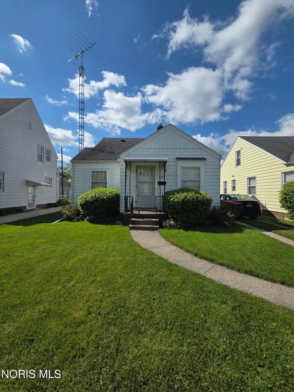 909 Southover Road, Toledo, OH 43612 - #1