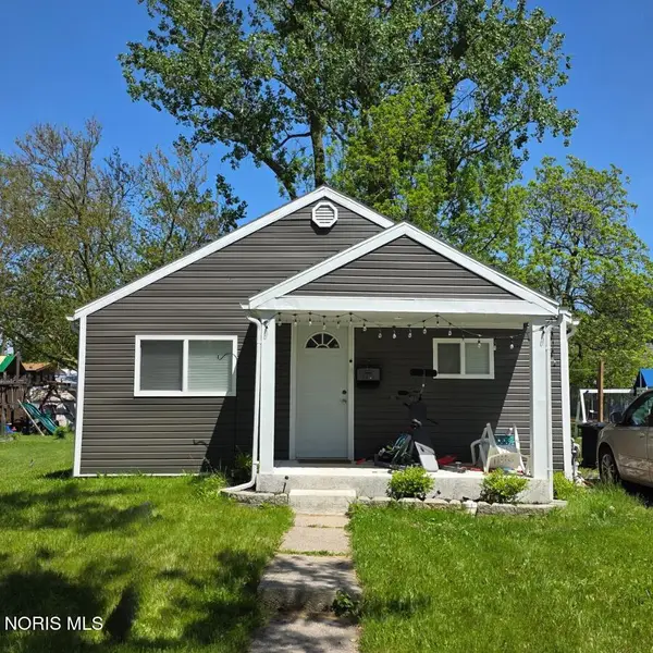 248 W Willow Street, Wauseon, OH 43567