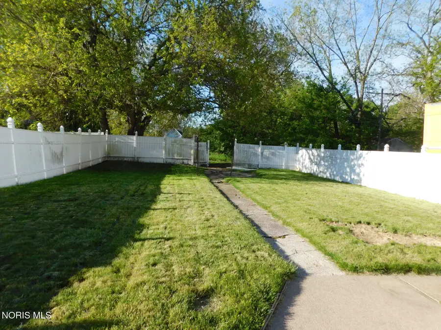 1641 Avondale Avenue, Toledo, OH 43607 - #2