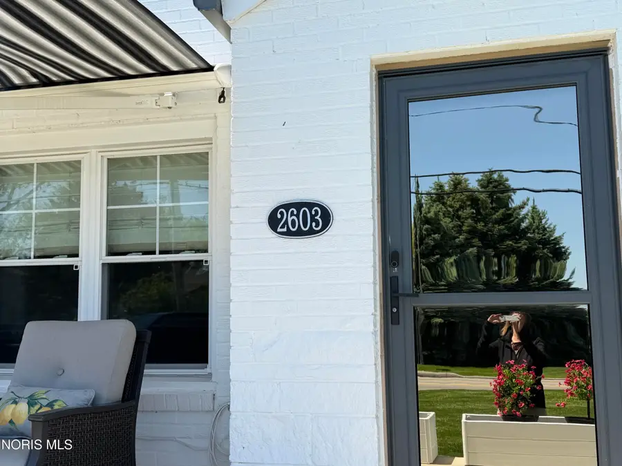2603 Shoreland Avenue, Toledo, OH 43611 - #2