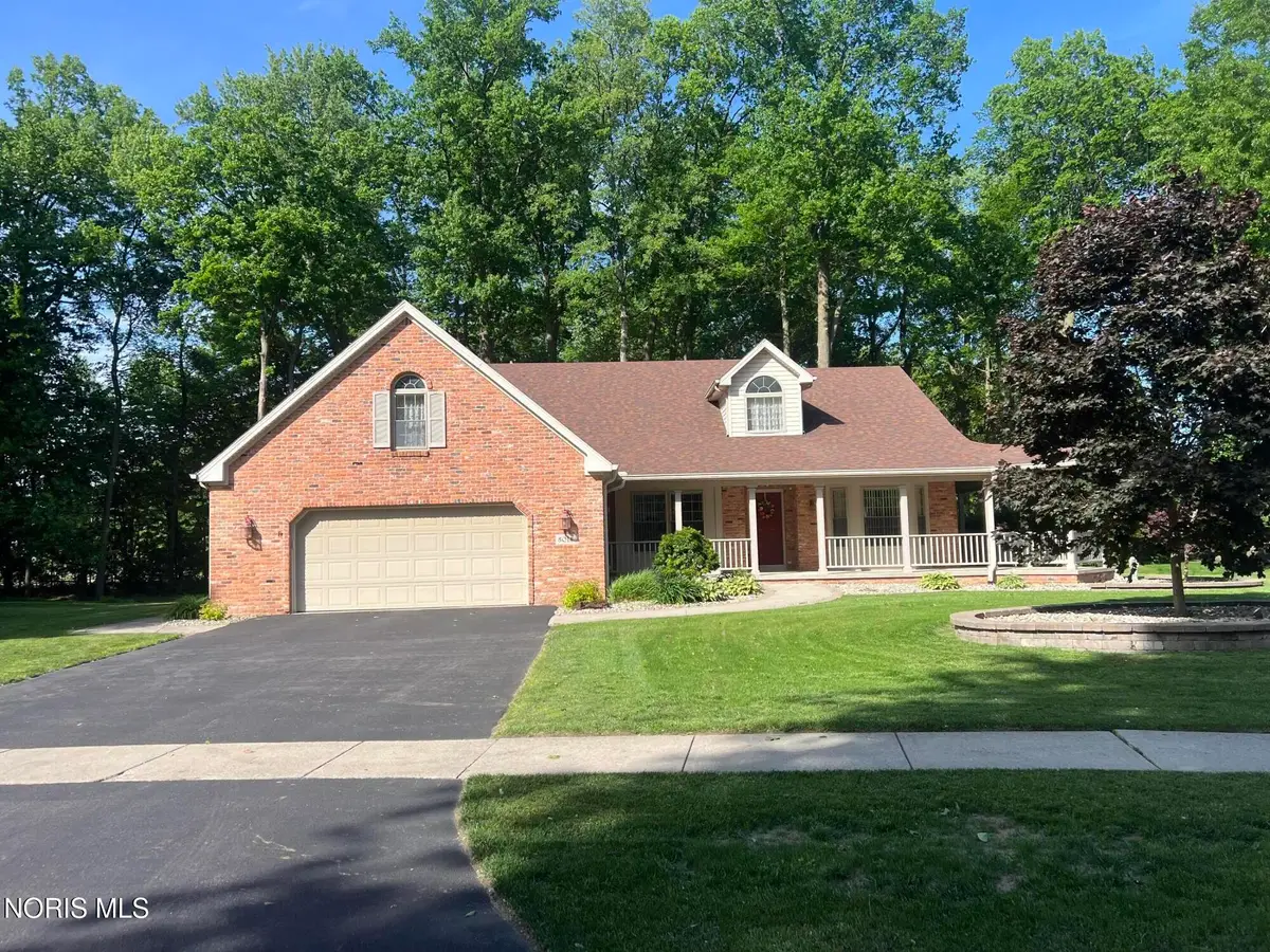 8014 Donnington Drive, Waterville, OH 43566 - #1