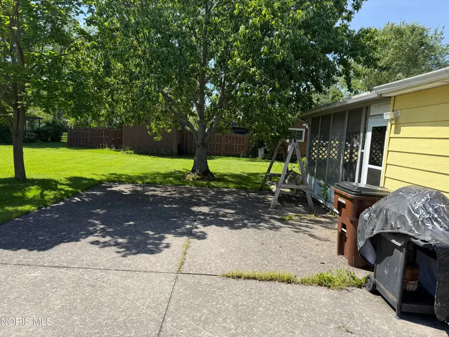329 Westfield Avenue, Defiance, OH 43512 - #3