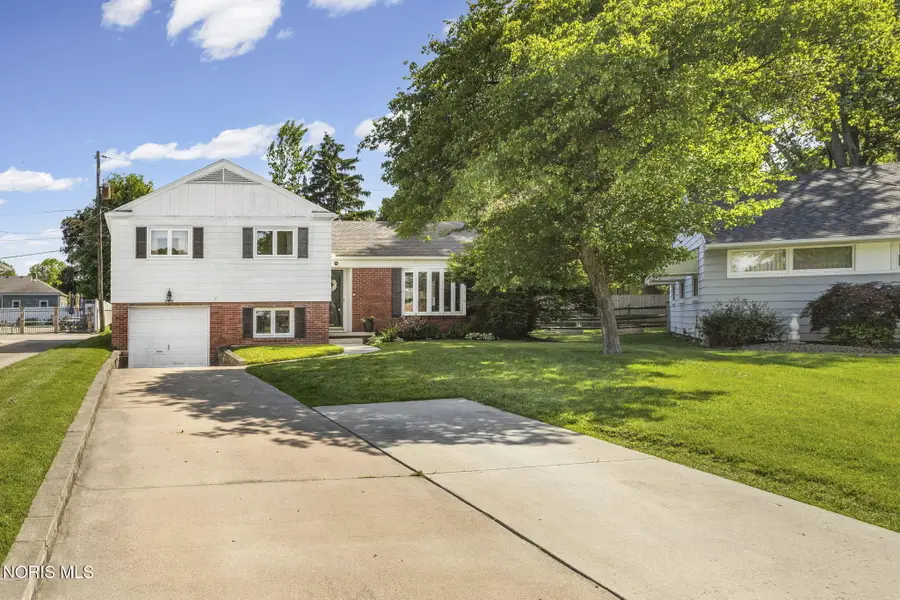 309 Hawthorne Lane, Rossford, OH 43460 - #2