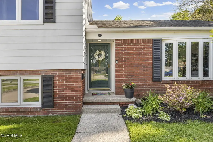 309 Hawthorne Lane, Rossford, OH 43460 - #3
