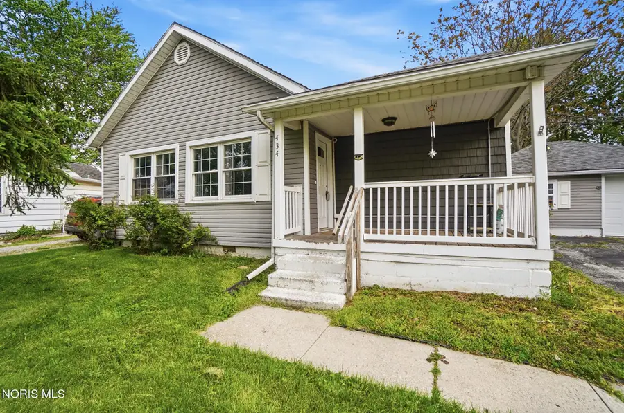 434 Davis Street, Findlay, OH 45840 - #3