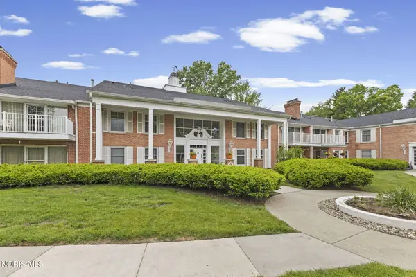 5679 Monroe Street #Unit 209, Sylvania, OH 43560