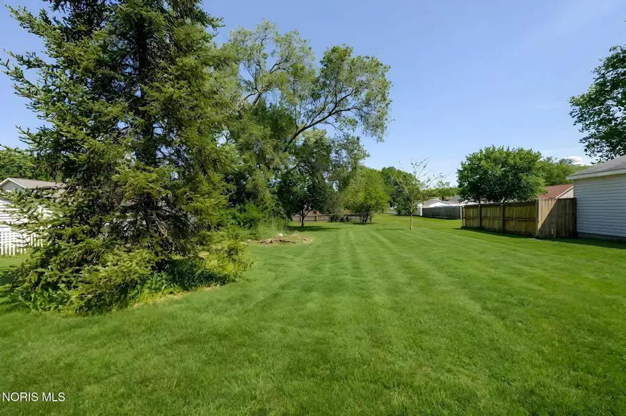 310 Oakland Avenue, Findlay, OH 45840 - #3