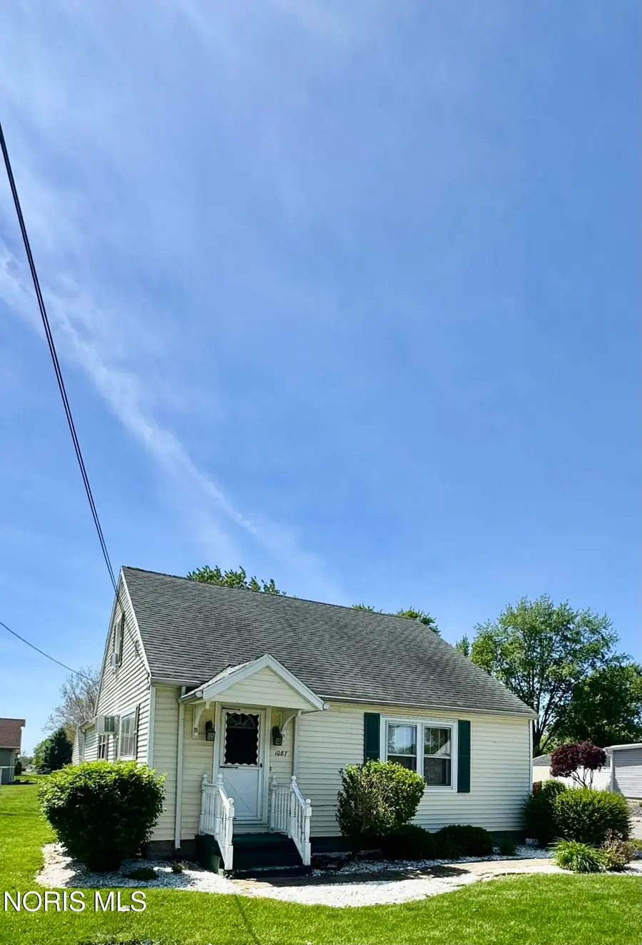 1087 N Locust Street, Ottawa, OH 45875 - #2