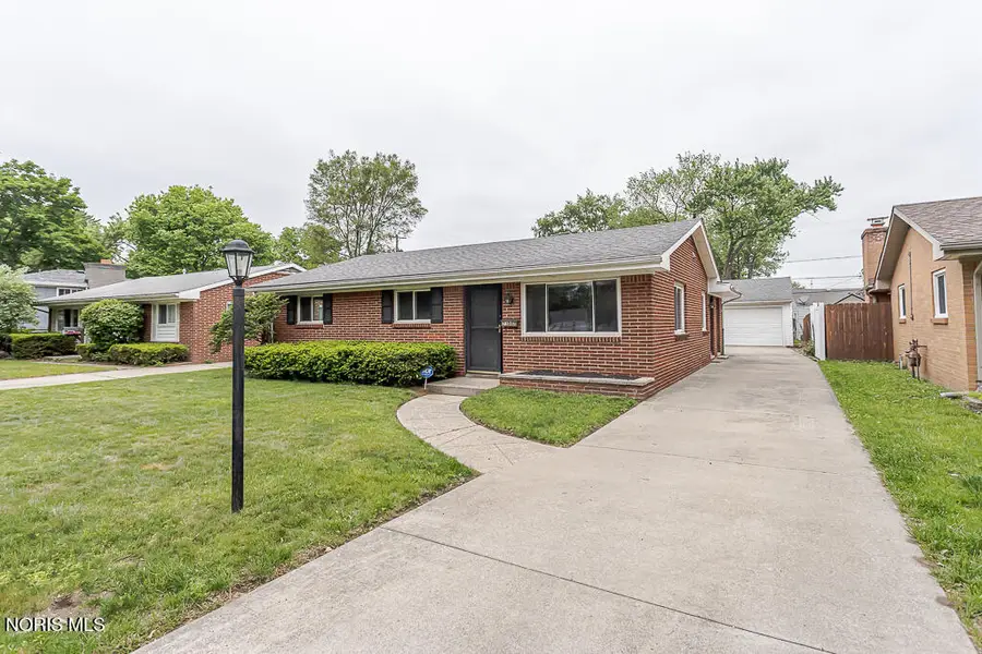 2342 Dellwood Drive, Toledo, OH 43613 - #3