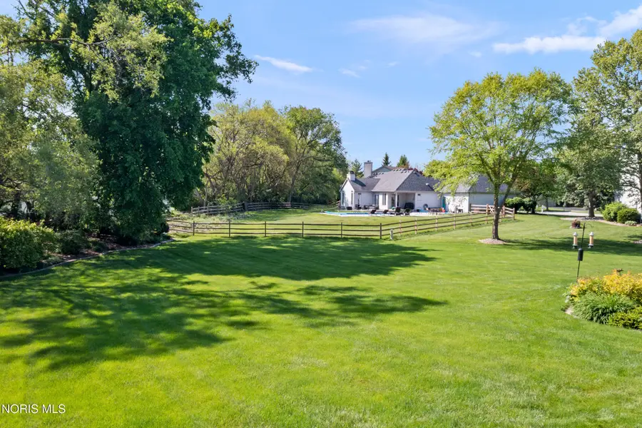 1252 Valley Bend Court, Perrysburg, OH 43551 - #3