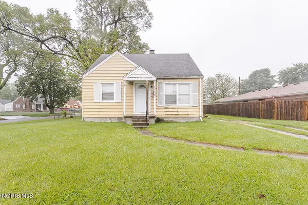 1318 E Manhattan Boulevard, Toledo, OH 43608