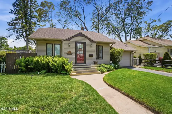 2355 Roseview Drive, Toledo, OH 43613