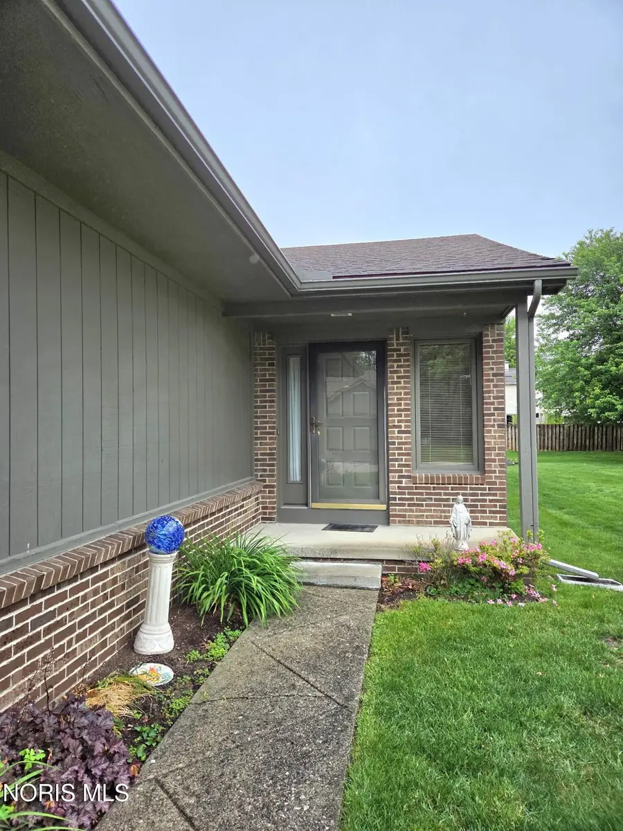 4220 Oak Tree Place, Toledo, OH 43623 - #2