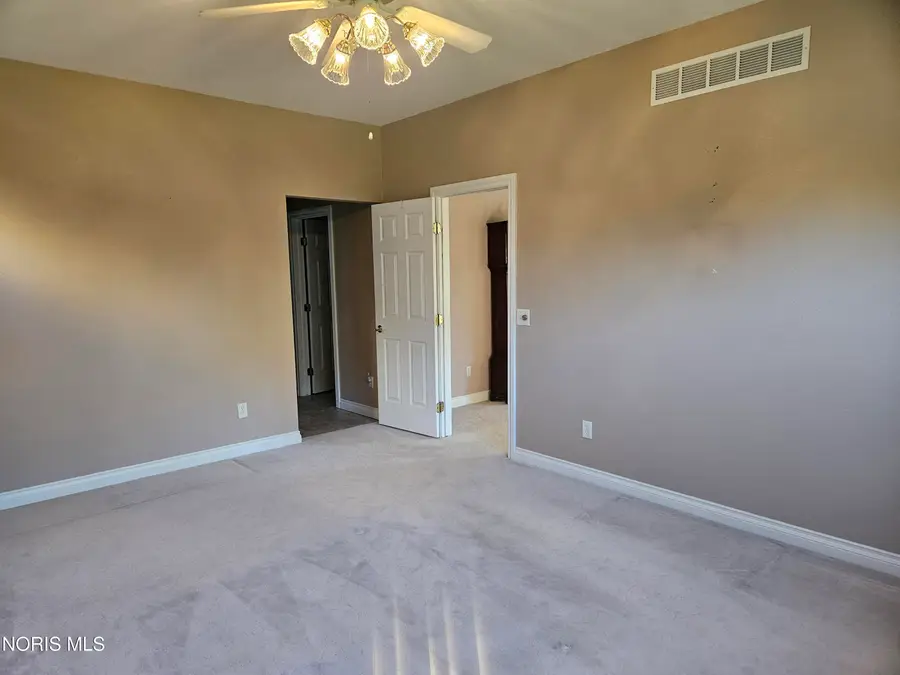 7008 Longwater Drive, Maumee, OH 43537 - #3