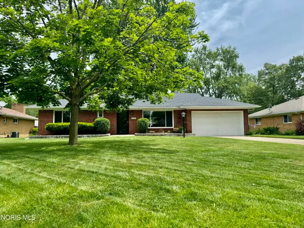 6004 Angleview Drive, Sylvania, OH 43560