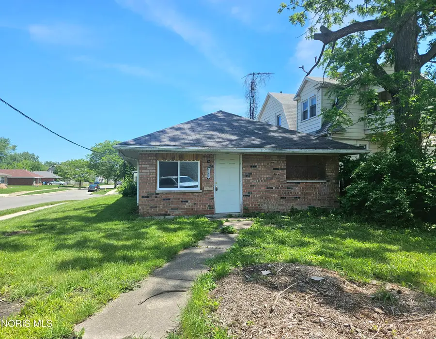 3056 Chase Street, Toledo, OH 43611 - #2