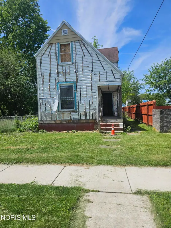 1209 Waverly Avenue, Toledo, OH 43607