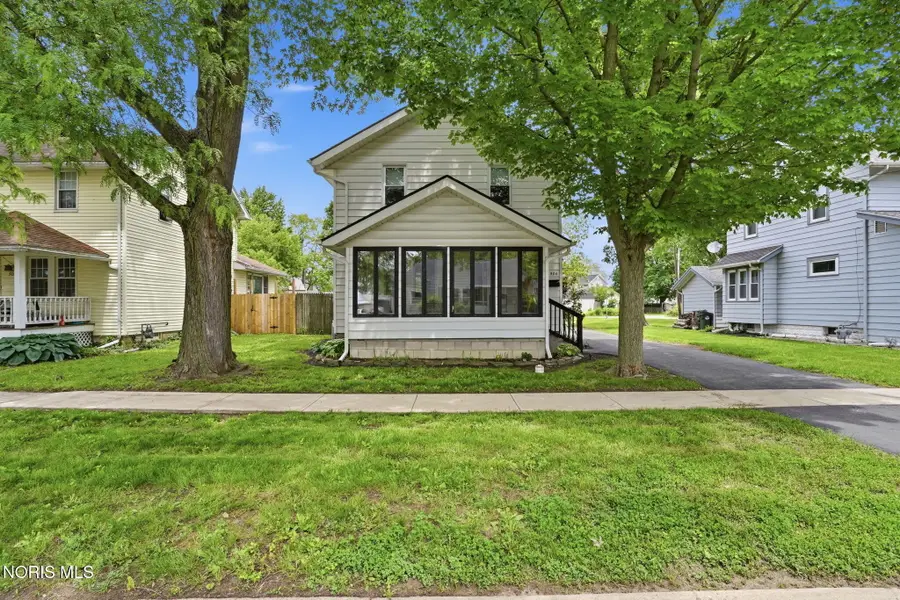 506 Defiance Avenue, Findlay, OH 45840 - #2