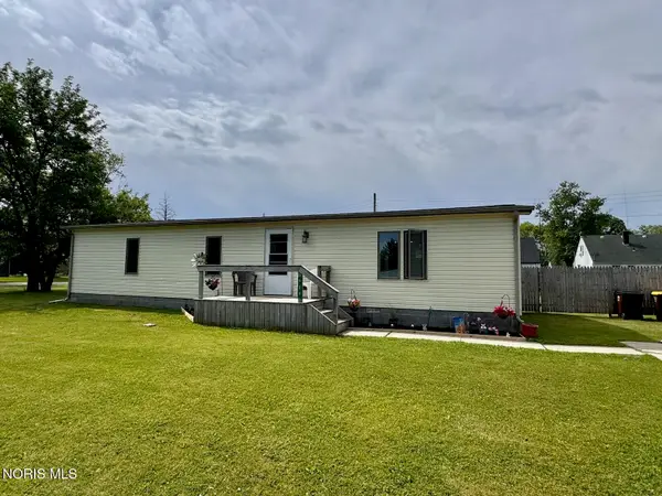 909 Hees Court, Defiance, OH 43512