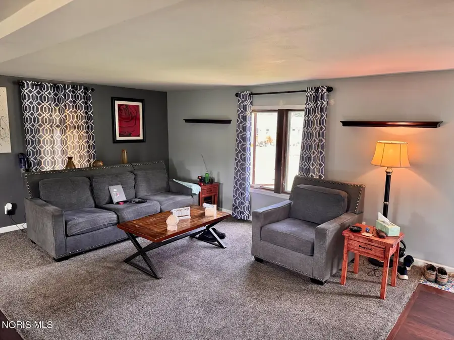 909 Hees Court, Defiance, OH 43512 - #3