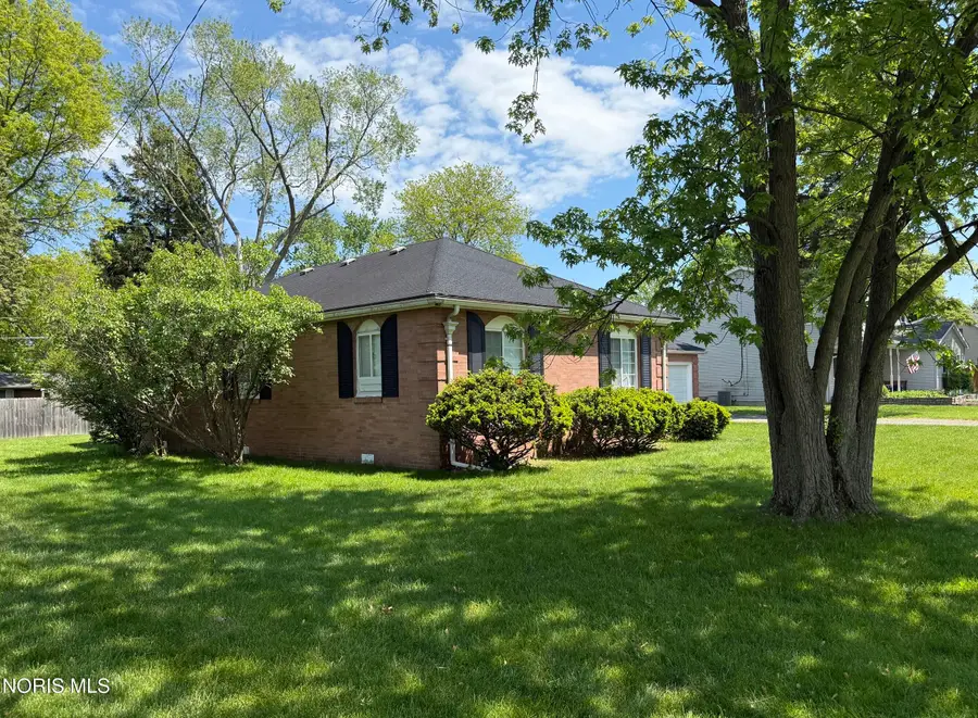 2145 Green Valley Drive, Toledo, OH 43614 - #3