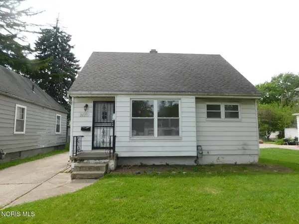 3235 Beaumont Drive, Toledo, OH 43608