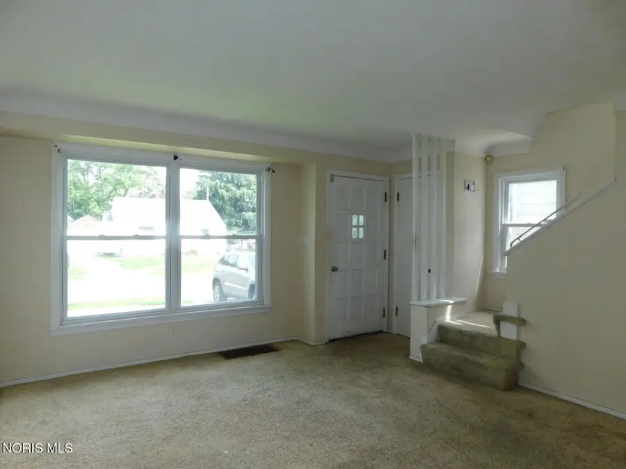 3235 Beaumont Drive, Toledo, OH 43608 - #2