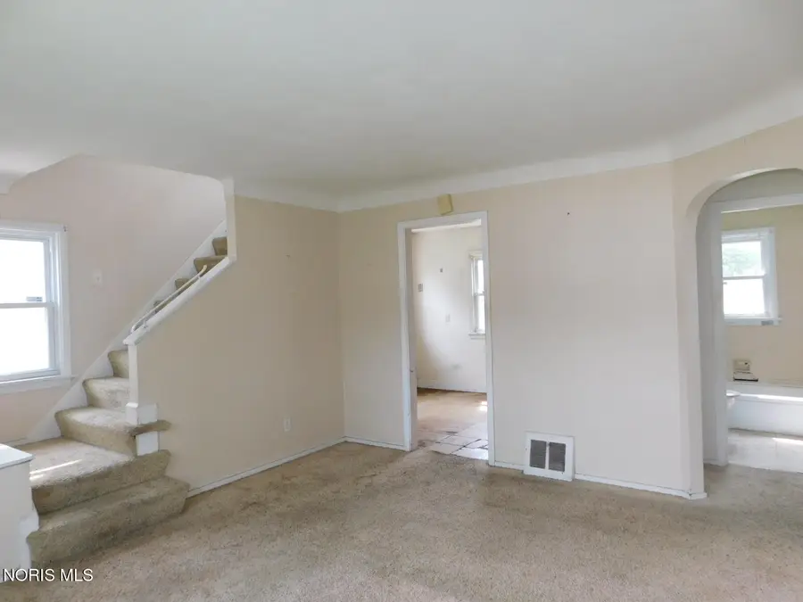 3235 Beaumont Drive, Toledo, OH 43608 - #3